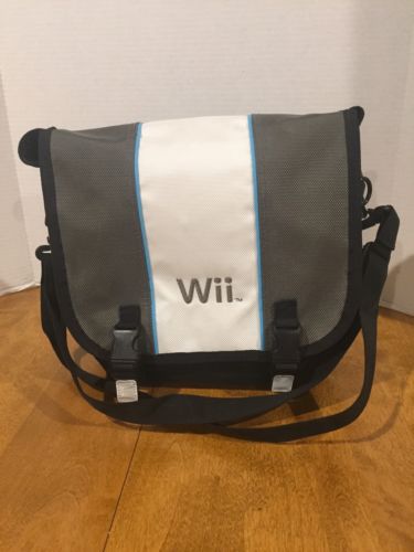 Wii Messenger Bag Gray & White w/Blue Stripe, Pre-owned, Not used. Carrying case