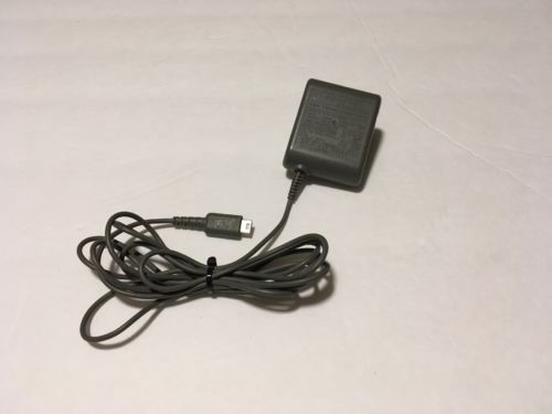 OEM Nintendo USG-002 AC Adapter Power Supply Charger Output 5.2 V 450 mA