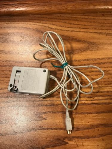 Official Nintendo AC Power Adapter 3ds Charger