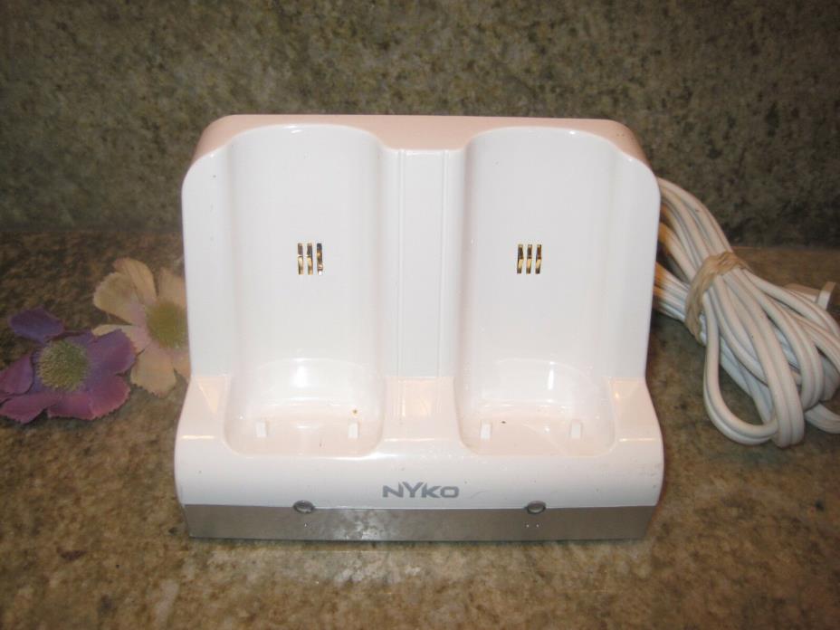 Nyko Charging Station for Nintendo Wii Remotes 87000-A50 White - Base Only