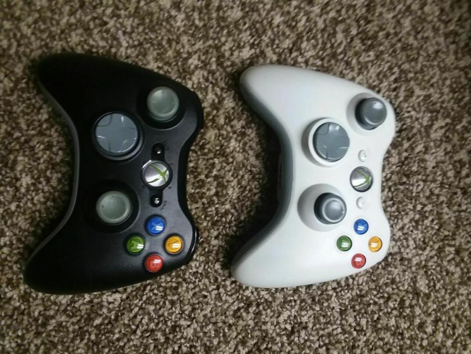 Lot of 2 Official OEM Microsoft Xbox 360 Gamepad Wireless Controller Black White