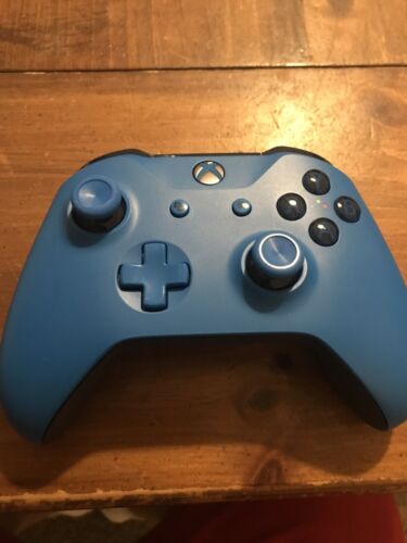 Microsoft Xbox Wireless Gamepad Controller - Blue