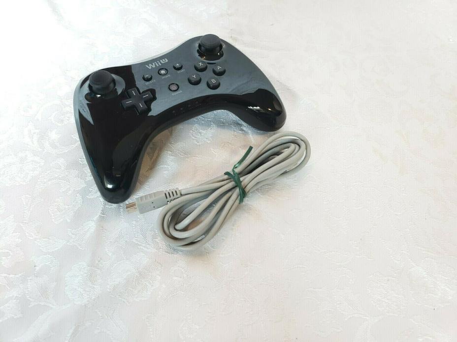 Nintendo Wii U Pro Controller (WUP-005).