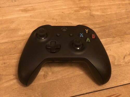 New Original Microsoft Xbox One Wireless Controller Gamepad --(Black)