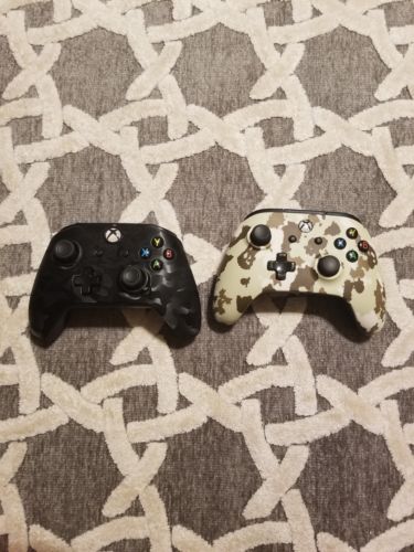 2 Xbox One Controllers Not Working For Parts