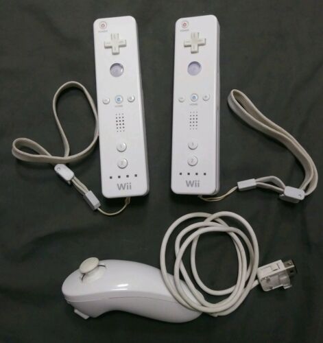 Lot of 2 Nintendo Wii Remote Controllers -and 1 Nunchuck Tested Works