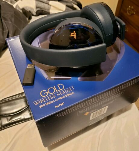 Sony Playstation 4 GOLD Wireless Headset 500 Million Limited Edition PS4