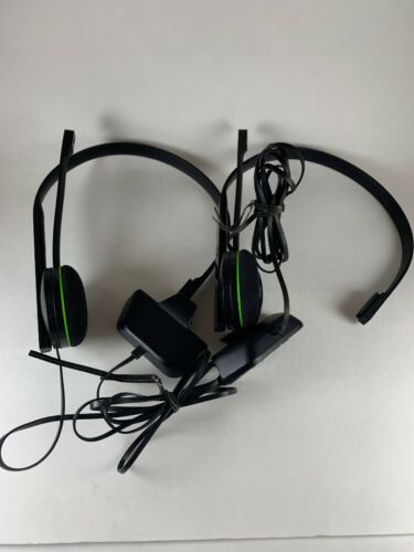 XBOX One  CHAT HEADSET X19-09466-01 *2 Headsets*