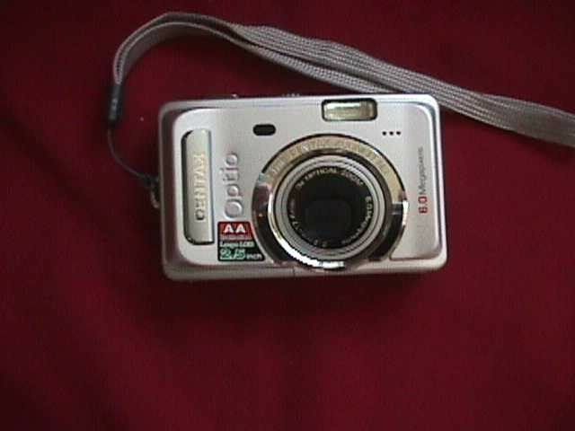 Pentax Optio S60 6.0 MP Digital Camera, Case, SD 512 MB Memory Card