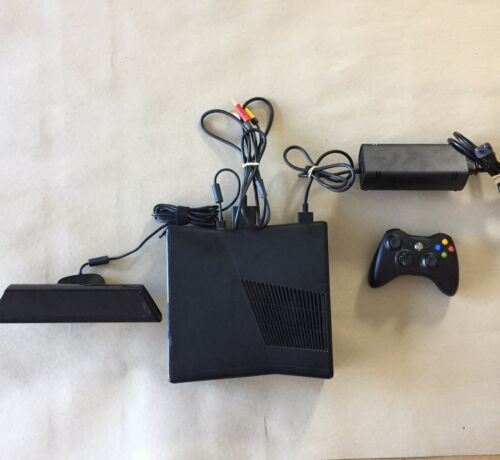 Xbox 360 Bundle Kinect Console One Controller Cables  Black