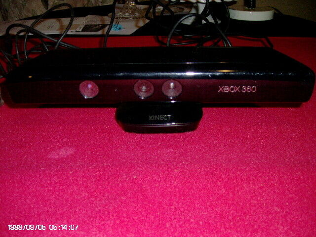 X Box 360 Kinect Sensor Bar Without The Game