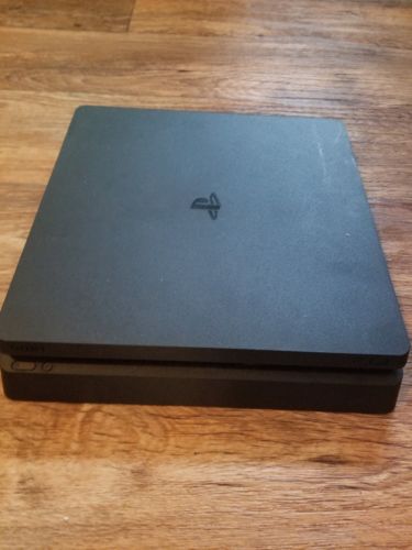 SONY CUH1215A PlayStation 4 Console 500 GB