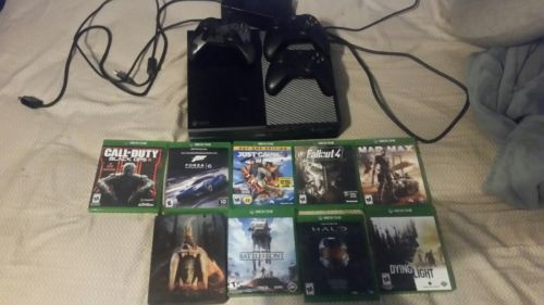 Xbox One 365 Gigabyte and games