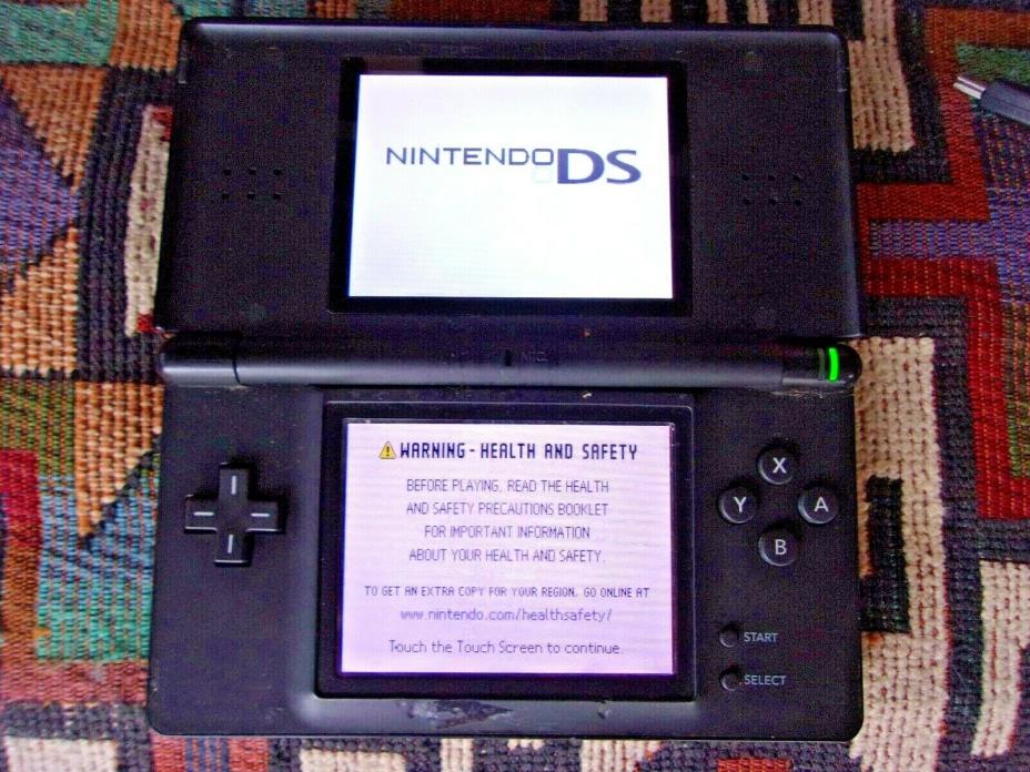 Nintendo DS lite console system black USG-001 with charger works great