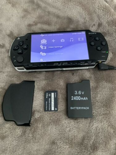 Sony PSP 2000 Launch Edition W/ Charger!