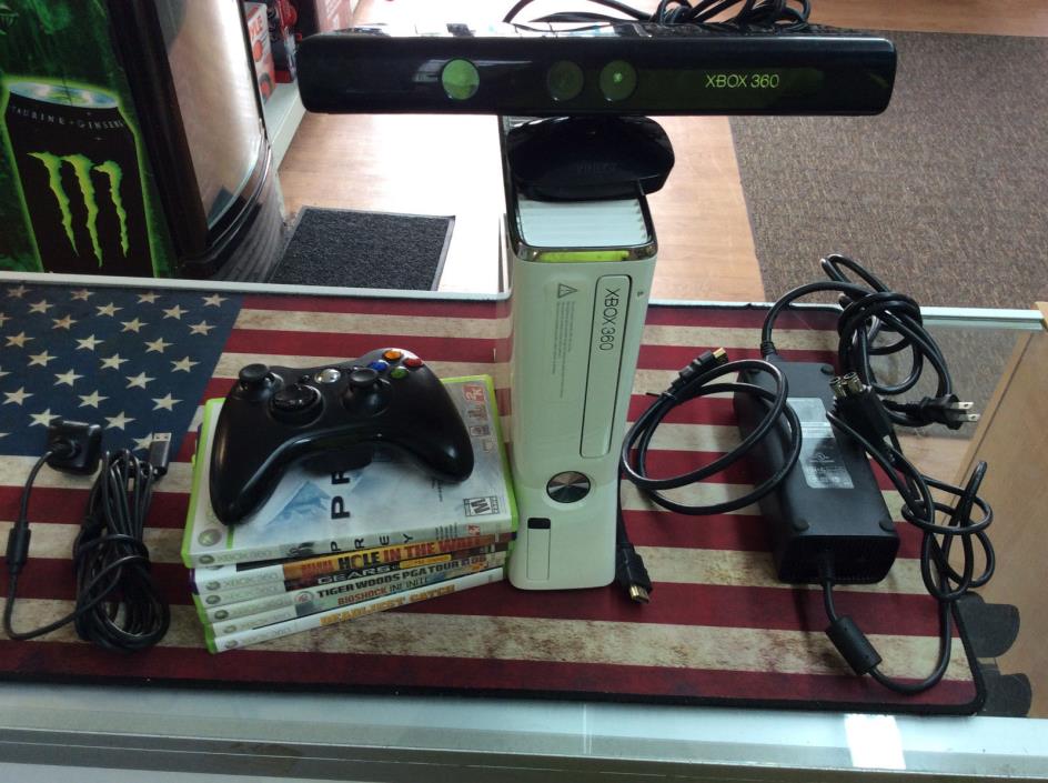 XBOX 360 S Slim White 500GB 1439 System w/kinect sensor +5 games tested works