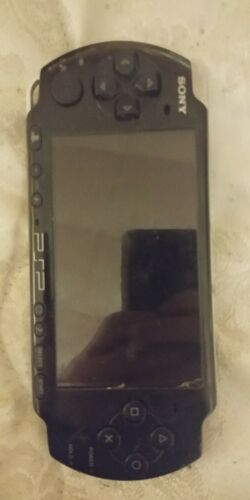 PSP 3000 Version already modded with games