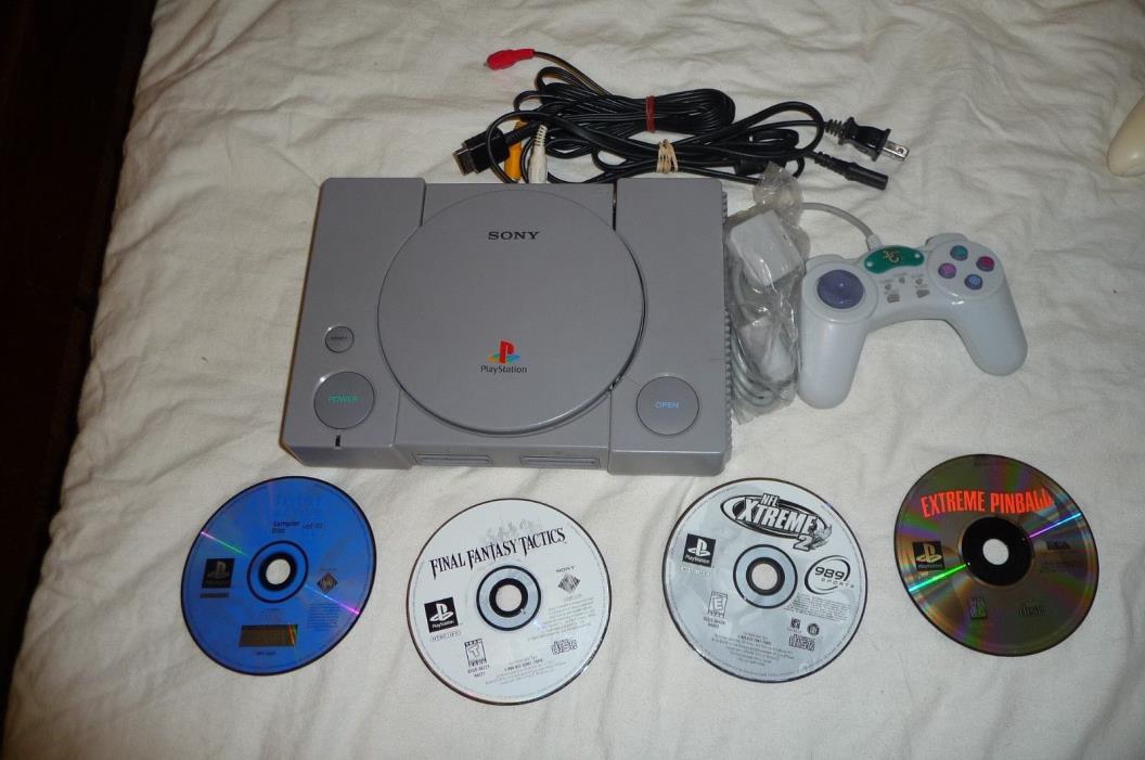 Sony PlayStation One PS1 Fat Gray Console w/ Games and controller