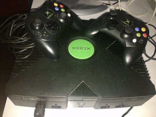 Xbox Original Microsoft console bundle with 2 controllers, cables and 6 games