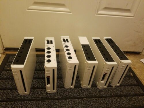 Nintendo Wii White Console Lot Of 6 Consoles working with cosmetic problems
