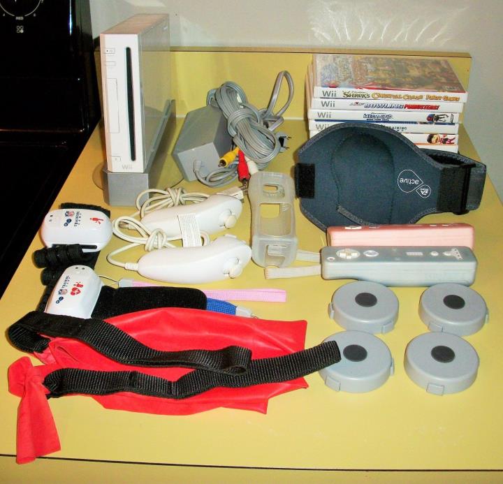 Nintendo Wii White Console Gamecube Compatible Games Lot Personal Trainer