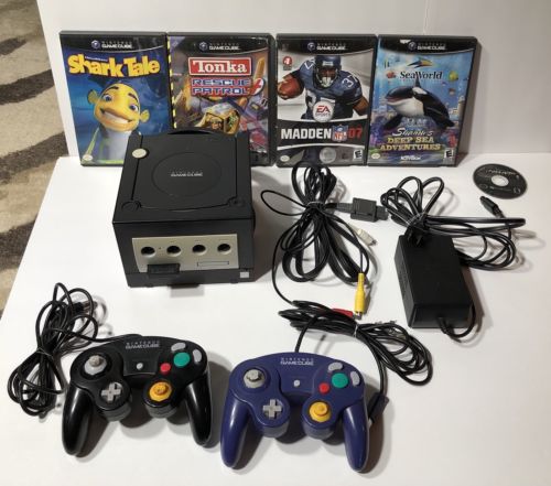 Nintendo GameCube Black Console Bundle w/ 2 Controllers & 5 Games USED WORKING