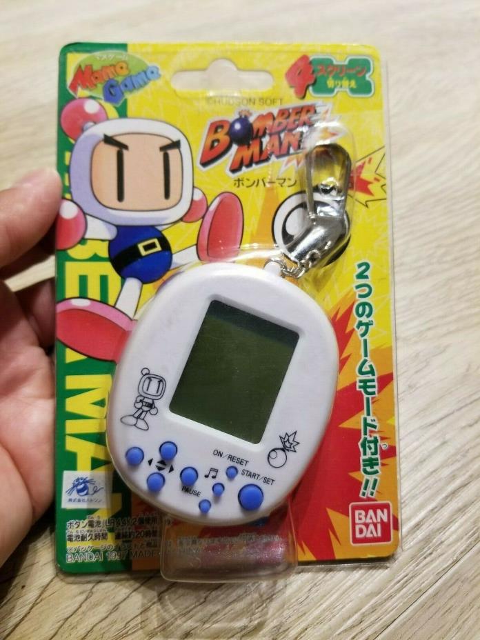 VINTAGE Bomberman Mini Game 1997 BANDAI Keychain , Pocket game  Rare Collectible