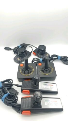 Atari controllers lot | Untested | 7800 x2 | Paddle 2 in 1 | joystick x2 |