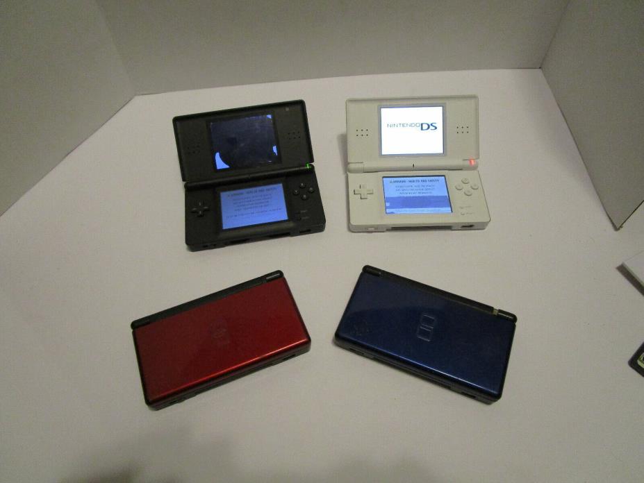 LOT OF 4 NINTENDO DS LITE HAND HELD GAME CONSOLES ~>FOR PARTS OR REPAIR ~ AS IS