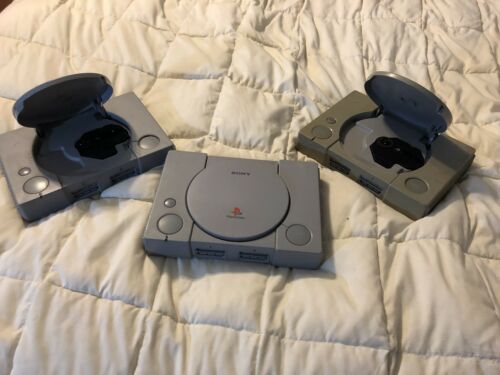 3 GRAY SONY PLAYSTATION PS ONE VIDEO GAME CONSOLE SYSTEM LOT SET PS1