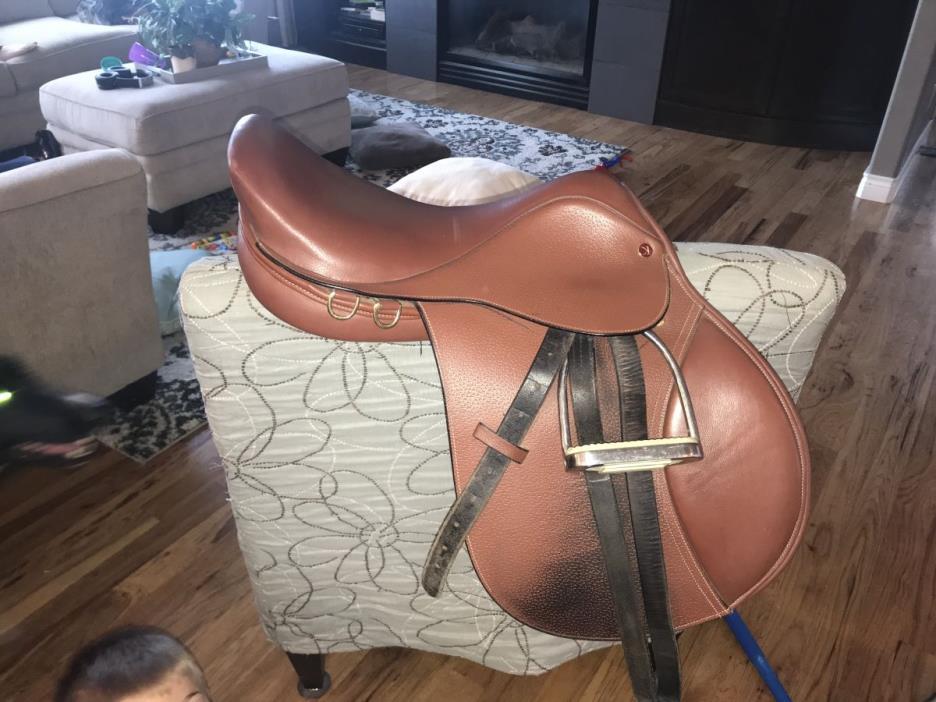 17in Kincaid jumping saddle for sale