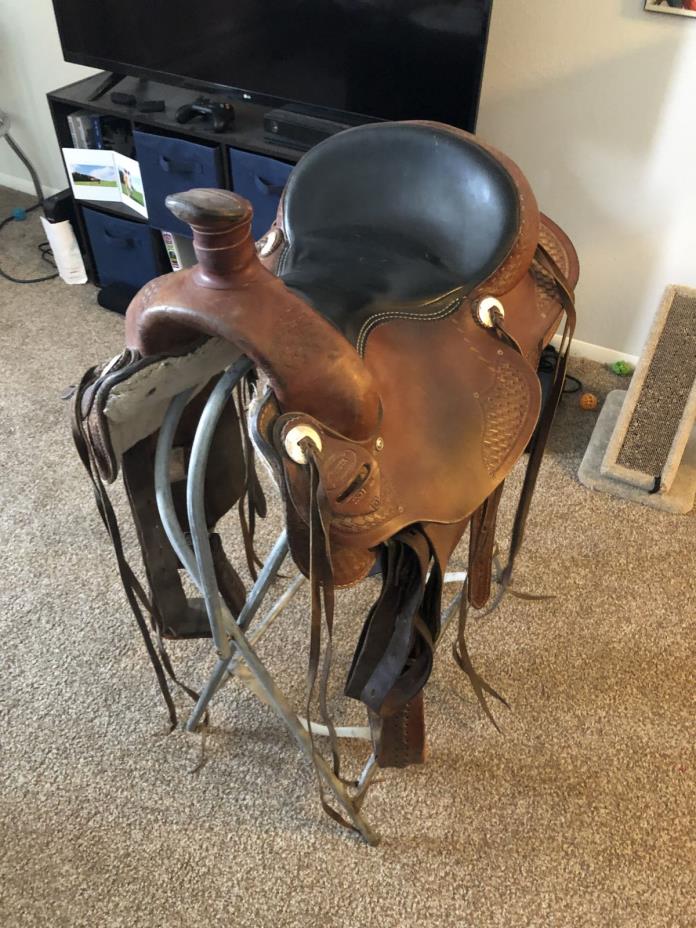 Dakota roping saddle 16 inches