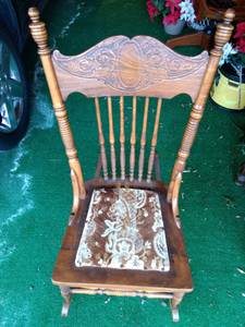 Antique Rocking Chair (Big Bend)
