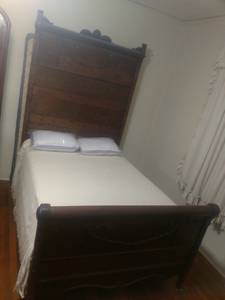 Antique Real Wood Bed full