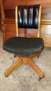 Antique Vintage Oak Frame Office Chair - Beautiful! (Winchester, VA)