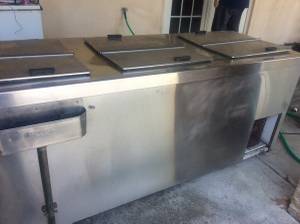 MASTERBUILT 12 HOLE WATERICE or Ice cream Freezer ( 24 tubs (Aldan, Pa)