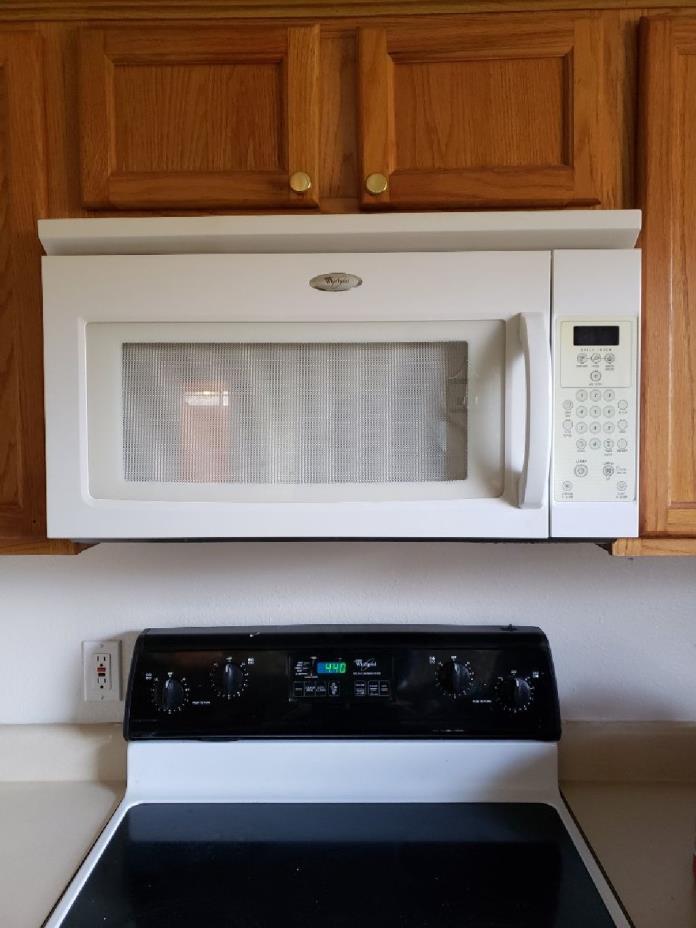 Microwave oven/oven vent