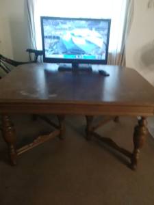 buy this table this weekend (Huntington)
