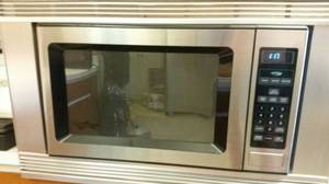Built in Microwave-Whirlpool - Stainless Steel - (nw okc)