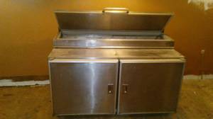 refrigerated preping table (Rock Island)