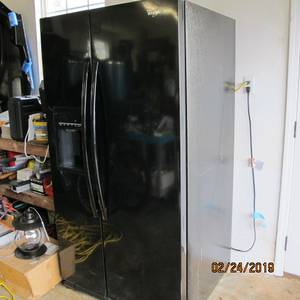 Whirlpool Refrigerator 26 cu ft (Boones Mill, VA)