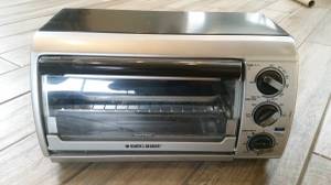 Black and Decker Toaster oven (south windsor)