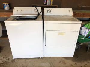 Whirlpool washer and dryer (Middleton)