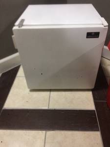 Mini fridge (Indianapolis)