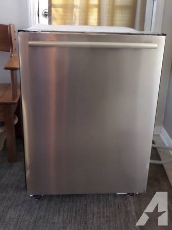 Siemens Hydrosensor Stainless Steel Dishwasher with SS Interior -