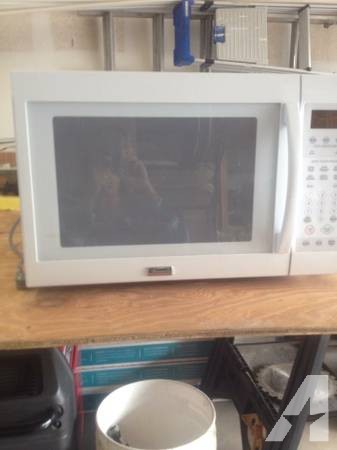 Kenmore Elite Microwave N Convection Oven Counter top White -