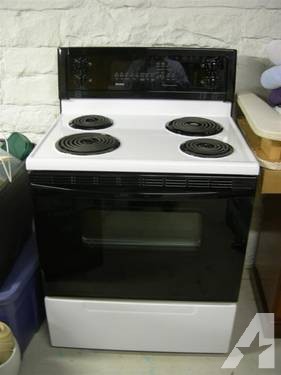 Kenmore Electric Self Cleaning Oven / Range - Good as new