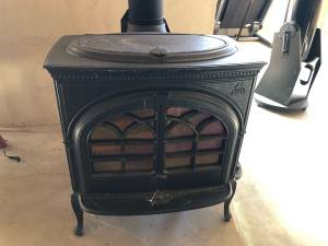 Jotul Cast Iron wood burning stove (Richmond)