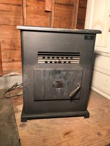 Breckwell Big E Pellet Stove and Flu Pipes PRICE LOWERED AGAIN!