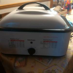 today $40 - never used lg betty crocker roaster oven model BCF1655 (marietta)